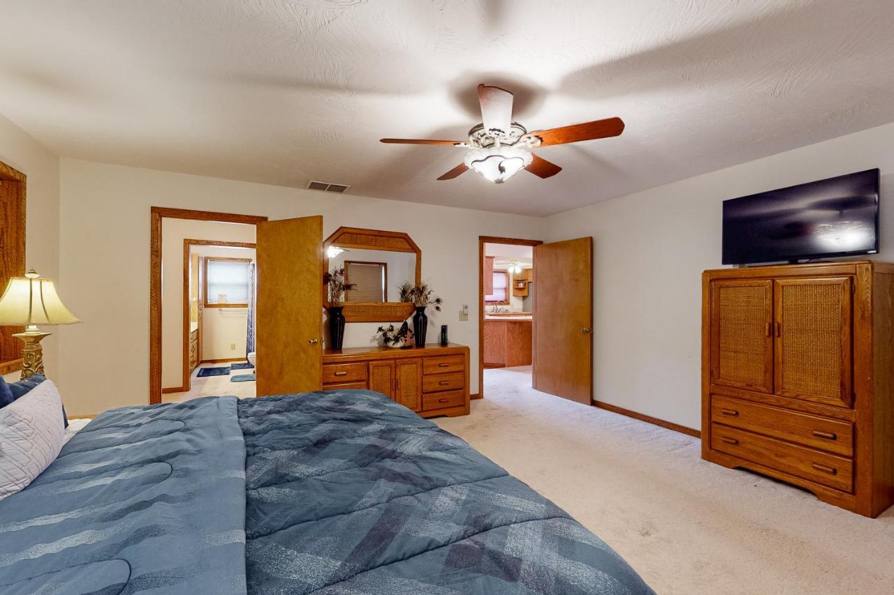Edgewater Beach Resort 19 Forsyth エクステリア 写真